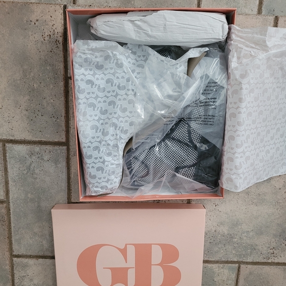 🤑SOLD🤑Gianni Bini non-Stop Studded Chunky Lug Sole Platform Booties - Picture 14 of 15